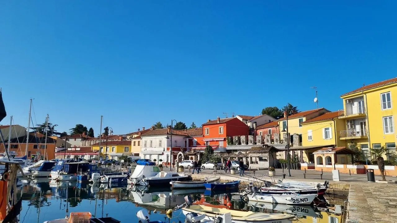 Old Harbour Apartment Novigrad