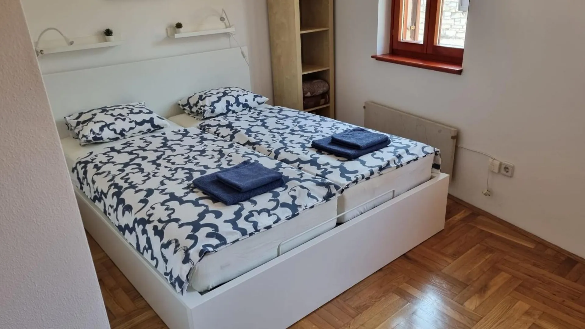 Old Harbour Apartment Novigrad